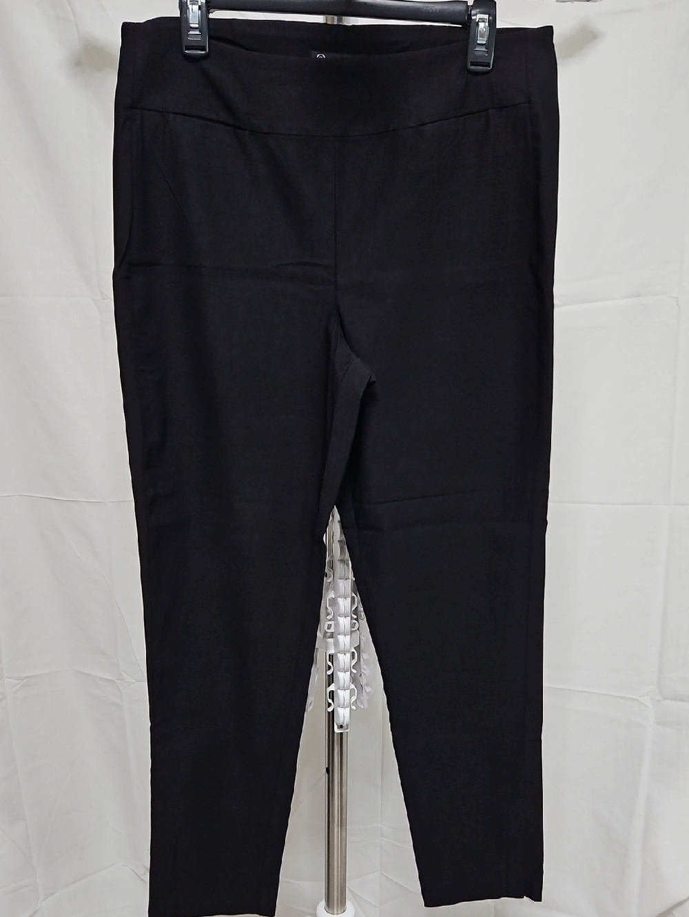 Versona Black Slim Pull-On Skinny Pants